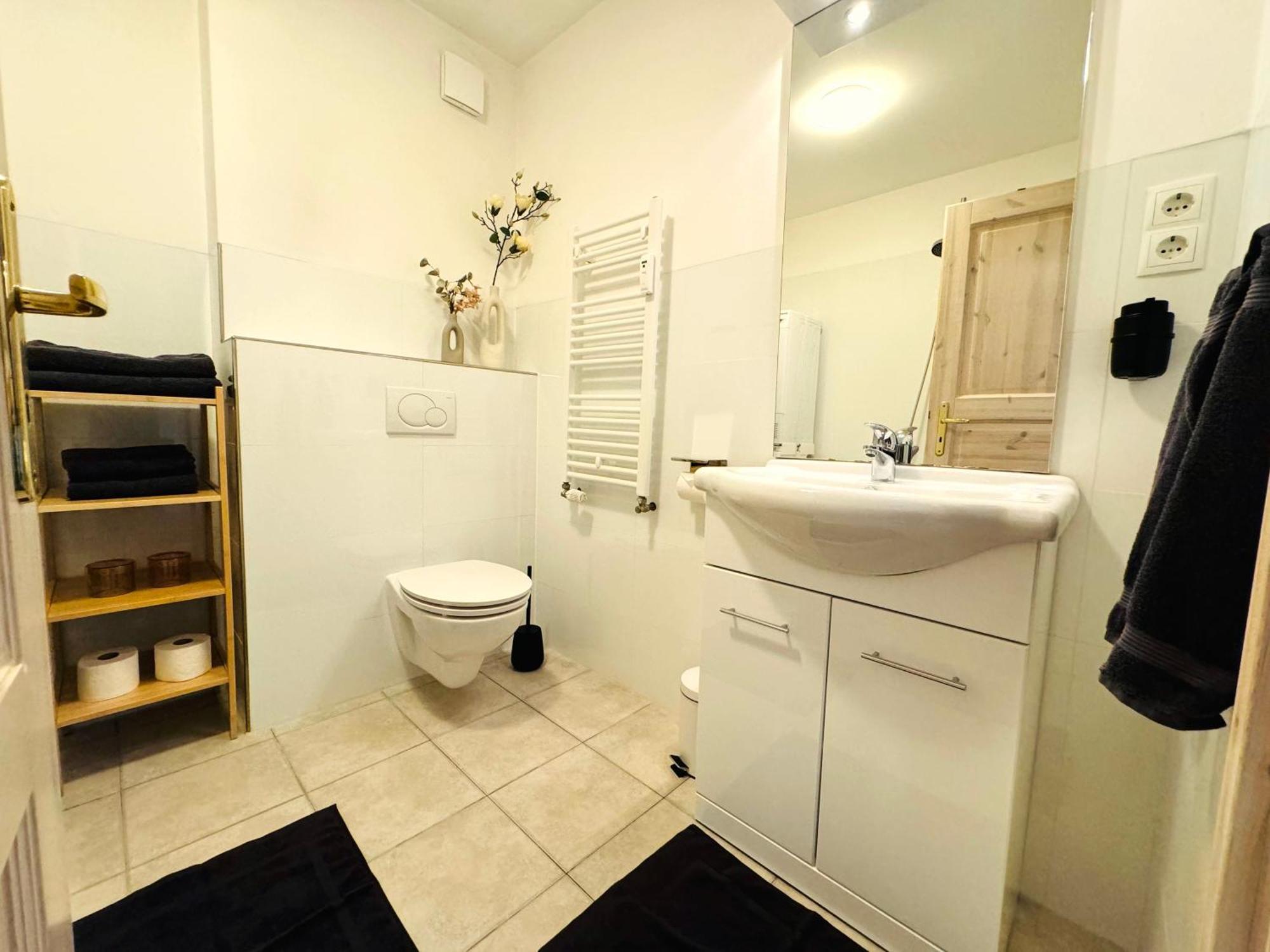 Superhosts Zentrum - Parkplatz - Badewanne - Netflix - Kaffee BRE 외부 사진